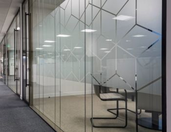 Elegant glass railings and fences by Prime Glass & Aluminium – secure and stylish solutions for balconies and staircases