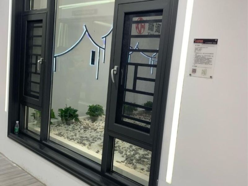 Energy-efficient thermal break aluminium systems by Prime Glass & Aluminium – advanced insulation for better temperature control and noise reduction