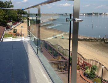 Space-saving bi-folding and stackable glass doors from Prime Glass & Aluminium – seamless indoor-outdoor transition